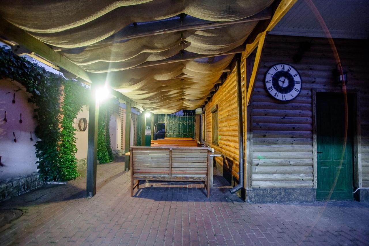 Pieno Piano Hotel Rivne Buitenkant foto