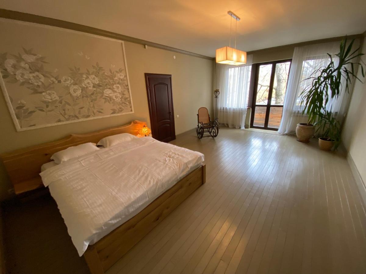 Pieno Piano Hotel Rivne Buitenkant foto