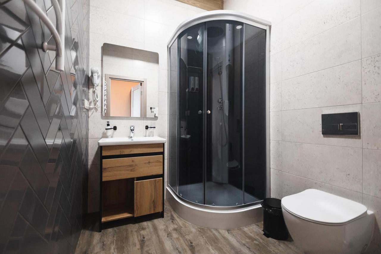 Pieno Piano Hotel Rivne Buitenkant foto