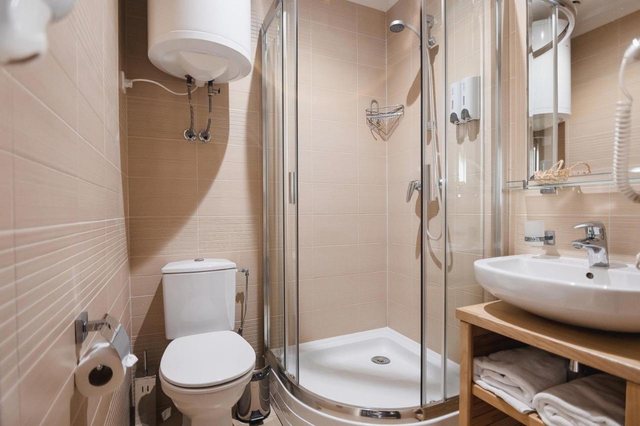 Pieno Piano Hotel Rivne Buitenkant foto