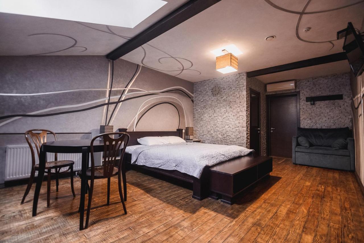 Pieno Piano Hotel Rivne Buitenkant foto